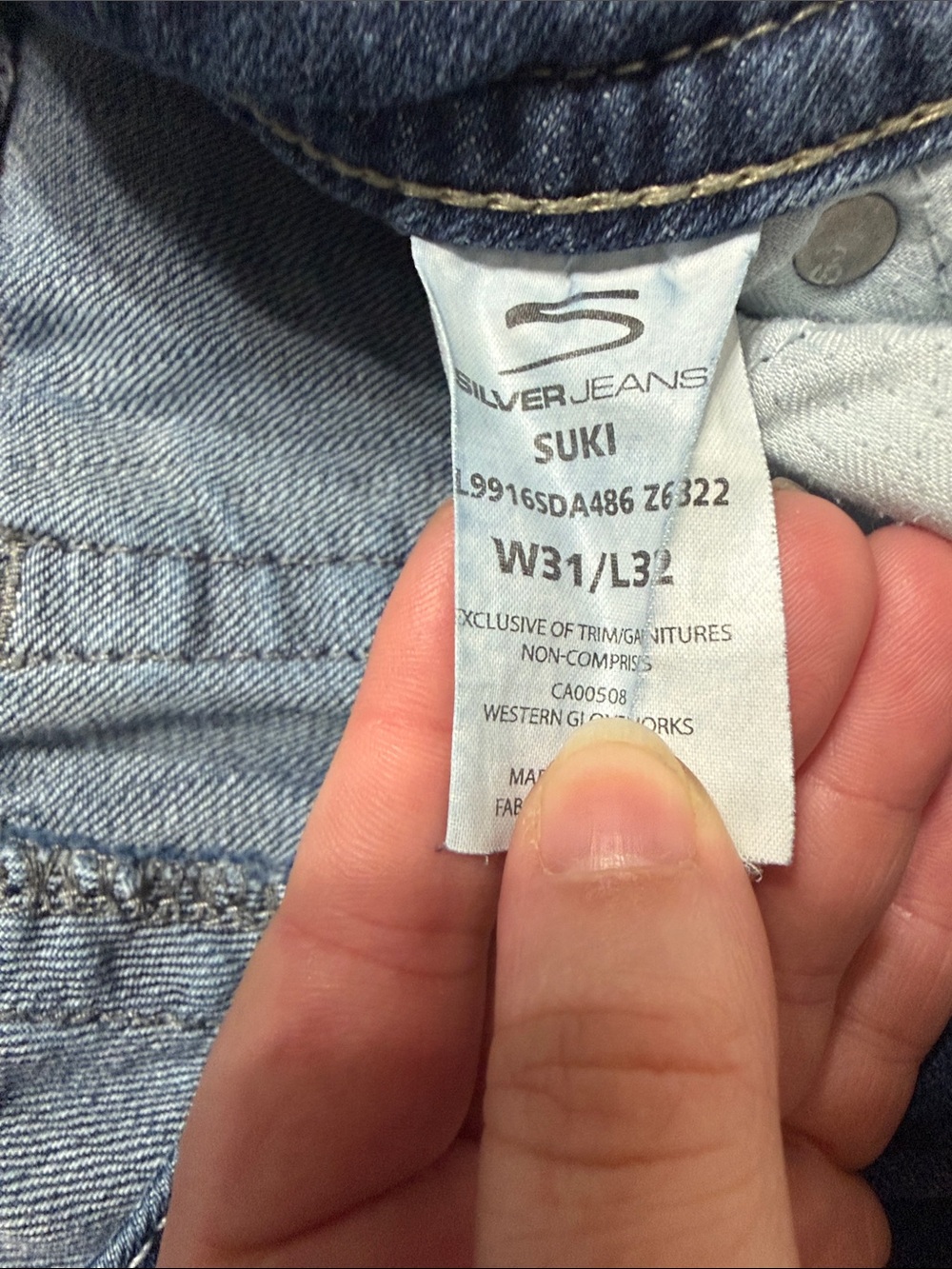Silver Jeans - Picture 3 of 4
